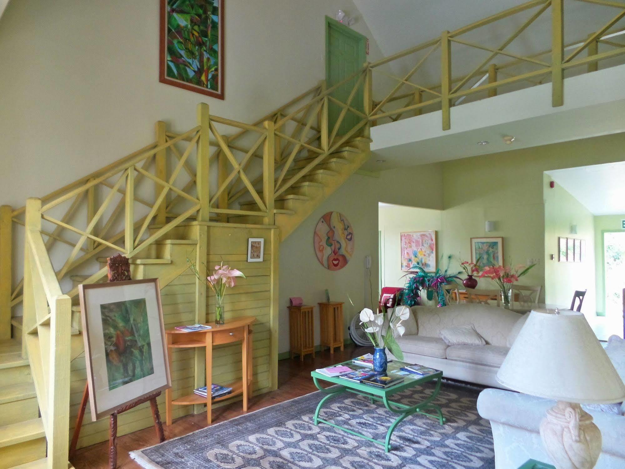 Heritage Inn Trinidad Belmont Ngoại thất bức ảnh
