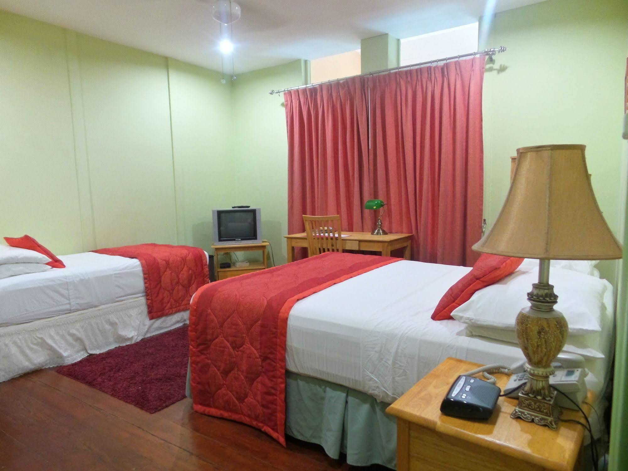 Heritage Inn Trinidad Belmont Ngoại thất bức ảnh